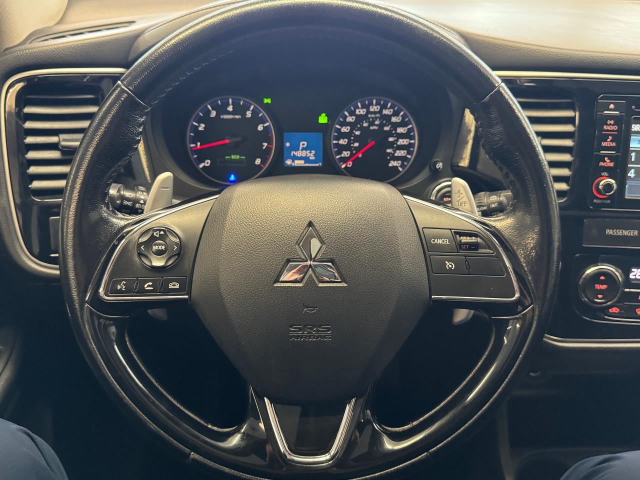 2016 Mitsubishi Outlander EX AWD V6 7 Passenger+sunroof+New Brakes+Tires Photo