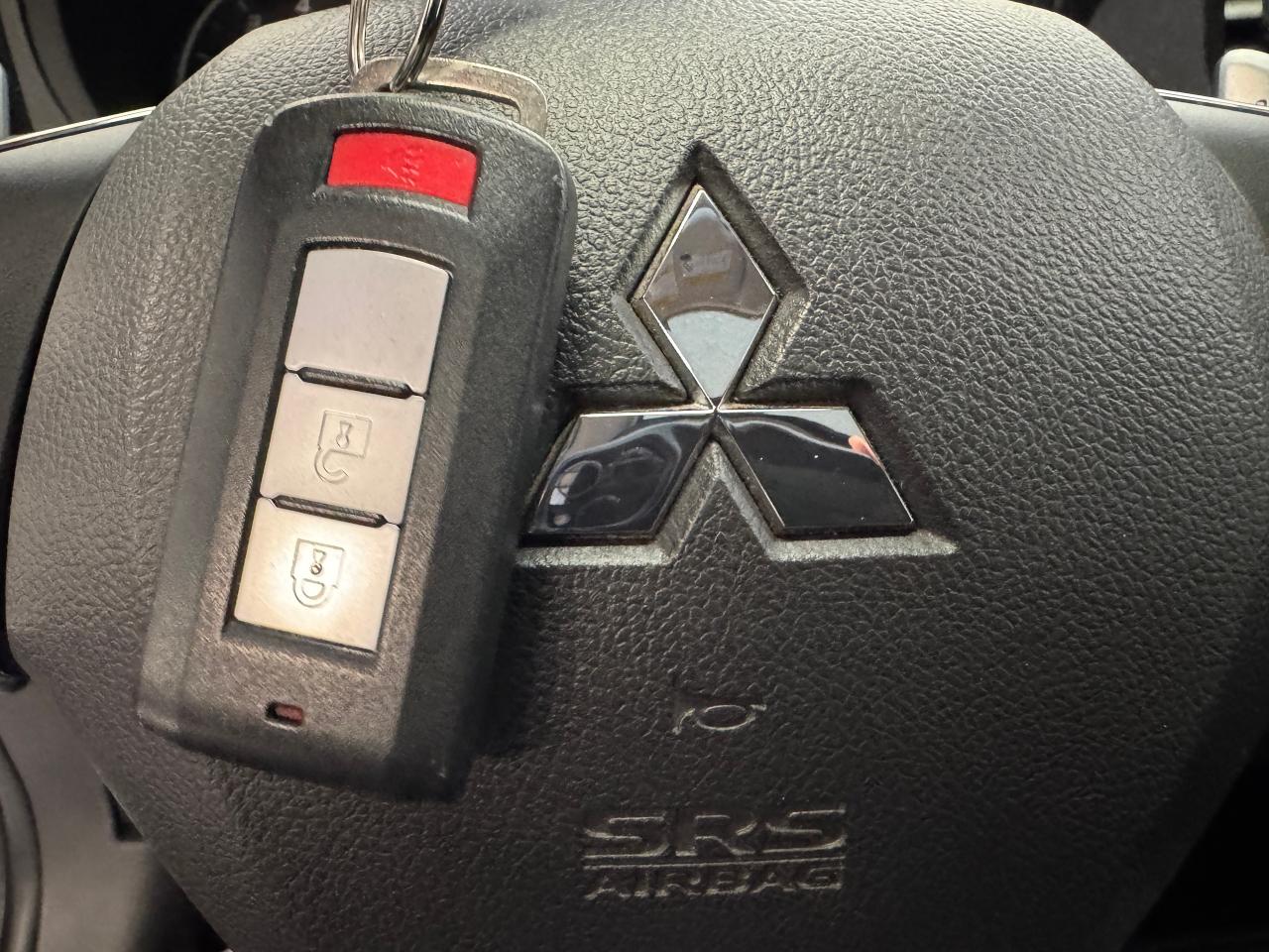 2016 Mitsubishi Outlander EX AWD V6 7 Passenger+sunroof+New Brakes+Tires Photo