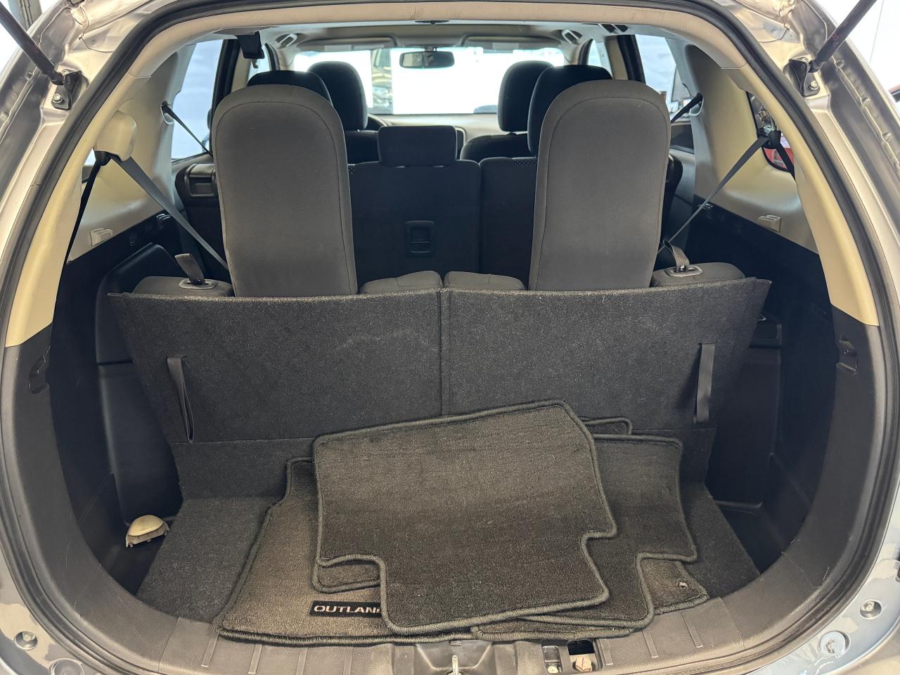 2016 Mitsubishi Outlander EX AWD V6 7 Passenger+sunroof+New Brakes+Tires Photo