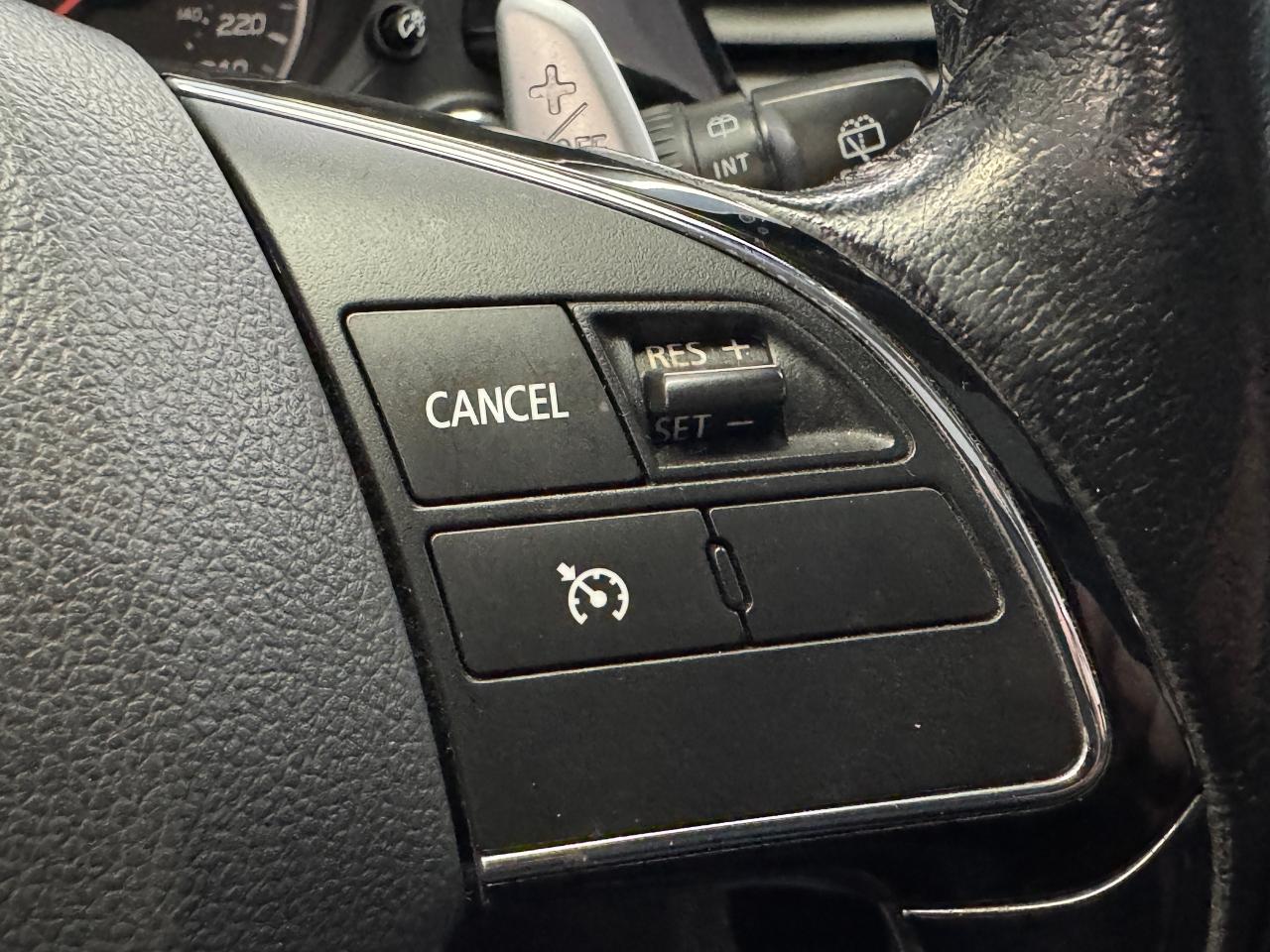 2016 Mitsubishi Outlander EX AWD V6 7 Passenger+sunroof+New Brakes+Tires Photo