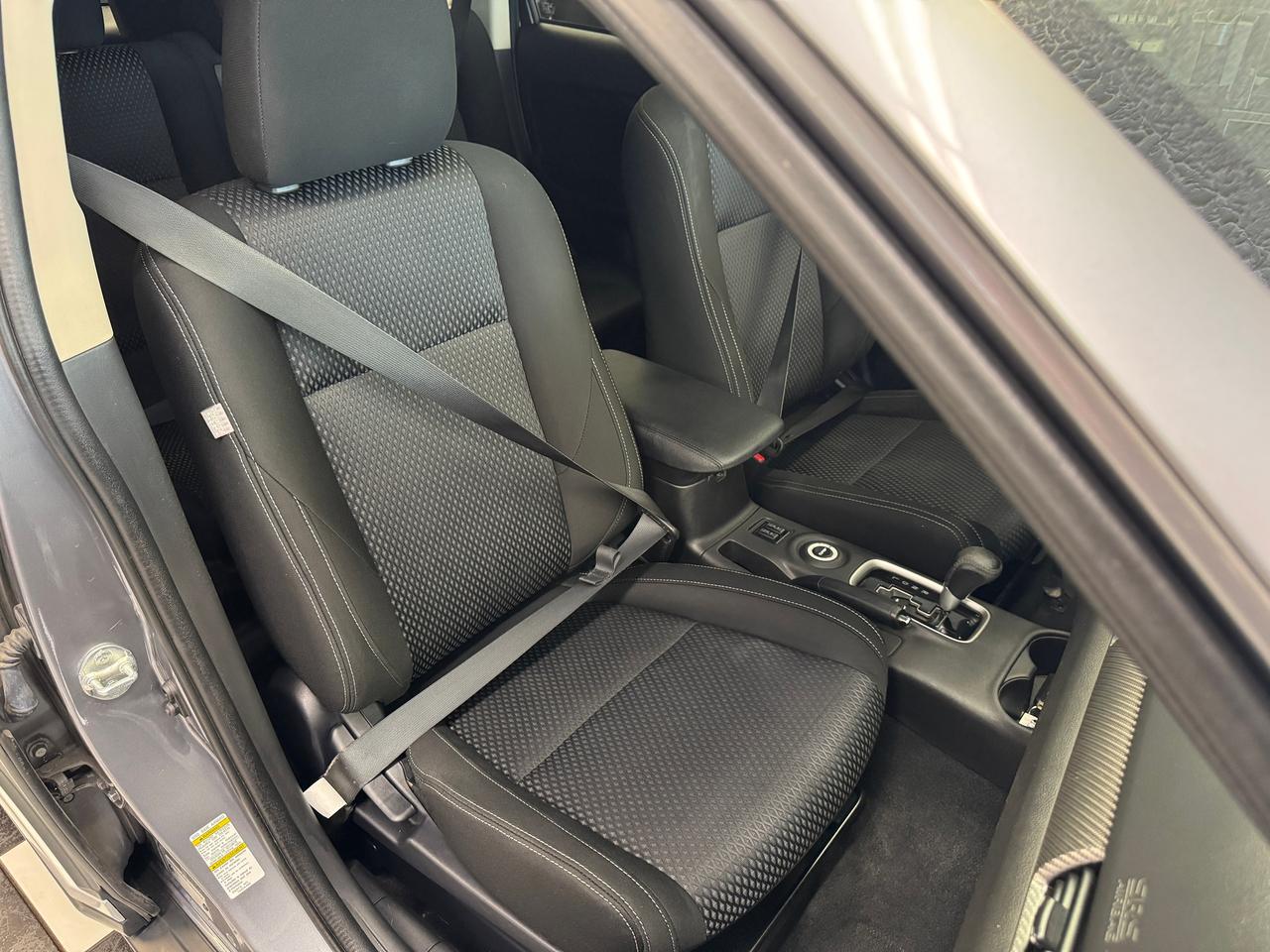 2016 Mitsubishi Outlander EX AWD V6 7 Passenger+sunroof+New Brakes+Tires Photo