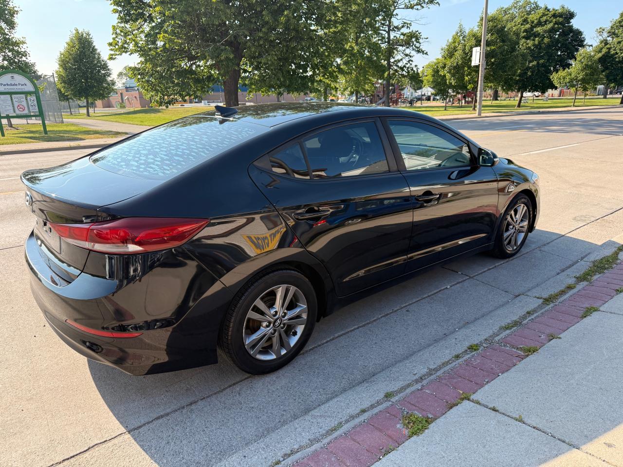 2018 Hyundai Elantra GL - Photo #10