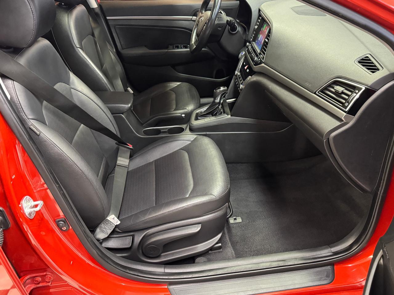 2017 Hyundai Elantra LIMITED+sunroof+GPS+ApplePlay+Heated Steering Photo