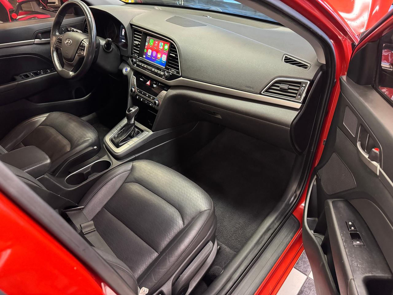 2017 Hyundai Elantra LIMITED+sunroof+GPS+ApplePlay+Heated Steering Photo