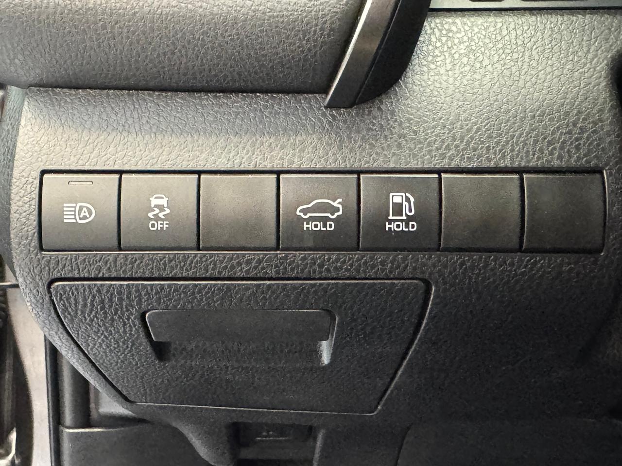 2019 Toyota Camry LE+Adaptive Cruise+Lane Keep Assis+Camera Photo