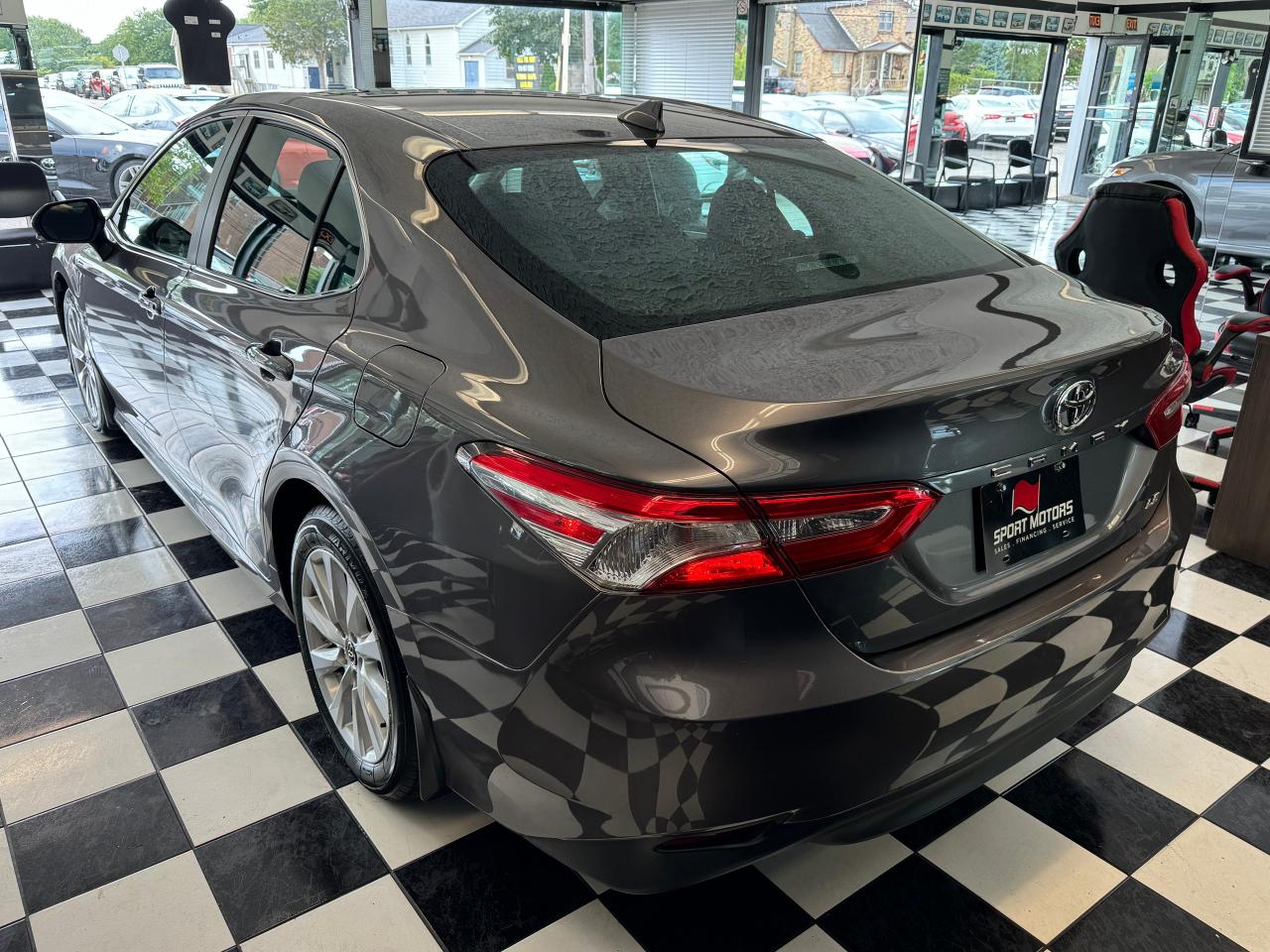 2019 Toyota Camry LE+Adaptive Cruise+Lane Keep Assis+Camera Photo4