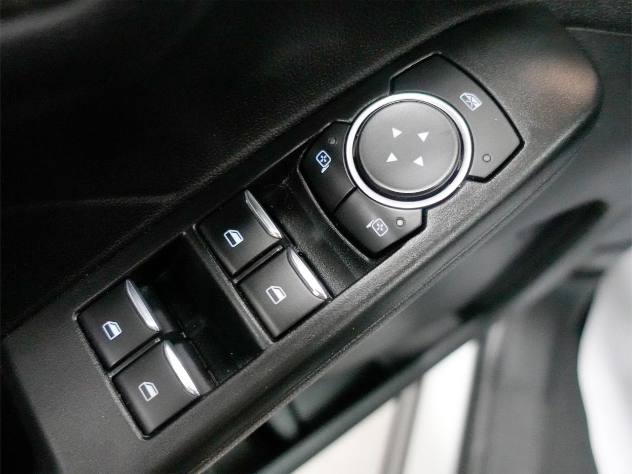 2020 Ford Escape SEL | AWD | Nav | Leather | Heated Seats | CarPlay