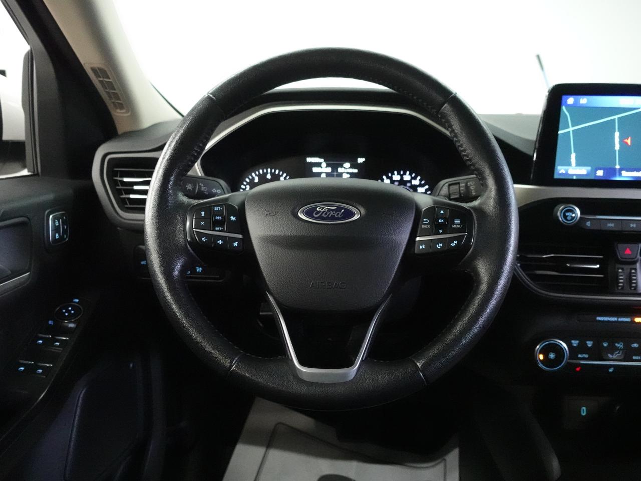 2020 Ford Escape SEL | AWD | Nav | Leather | Heated Seats | CarPlay