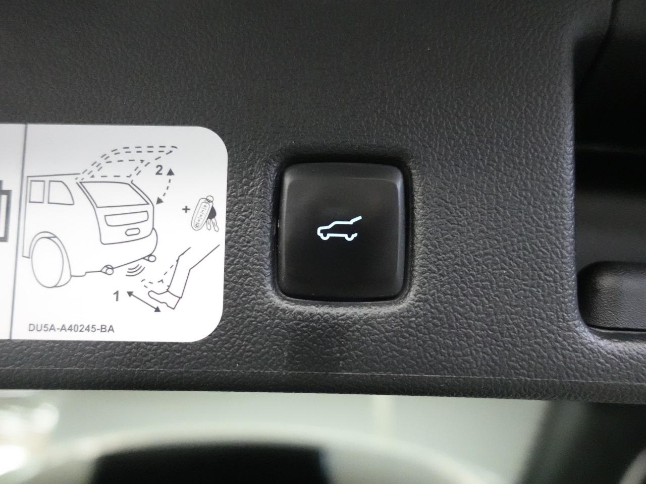 2020 Ford Escape SEL | AWD | Nav | Leather | Heated Seats | CarPlay