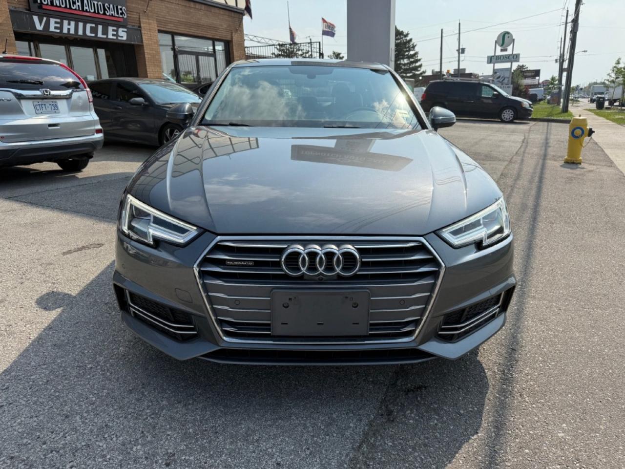 2018 Audi A4 2.0 TFSI quattro Progressiv - Photo #2