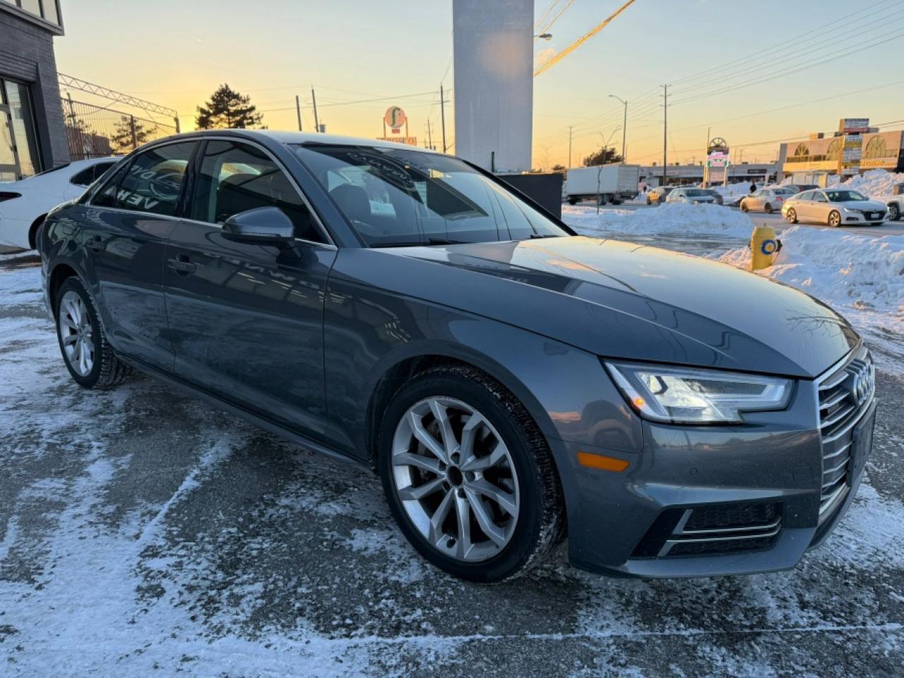 2018 Audi A4 QUATTRO PROGRESSIV/ SUNROOF/ NAVIGATION/ REAR FRON - Photo #4