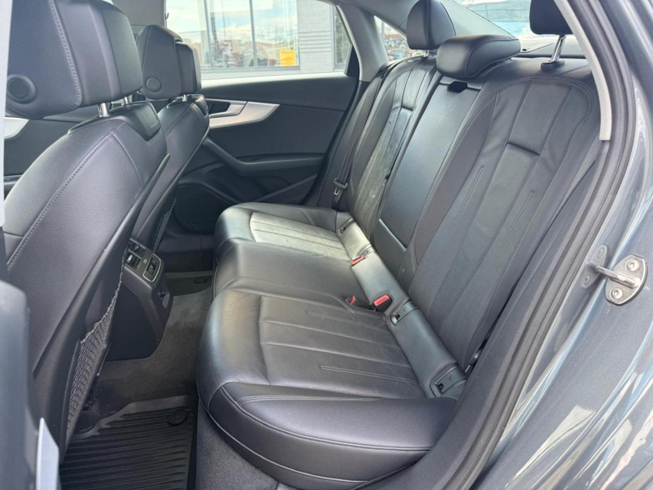 2018 Audi A4 QUATTRO PROGRESSIV/ SUNROOF/ NAVIGATION/ REAR CAM Photo