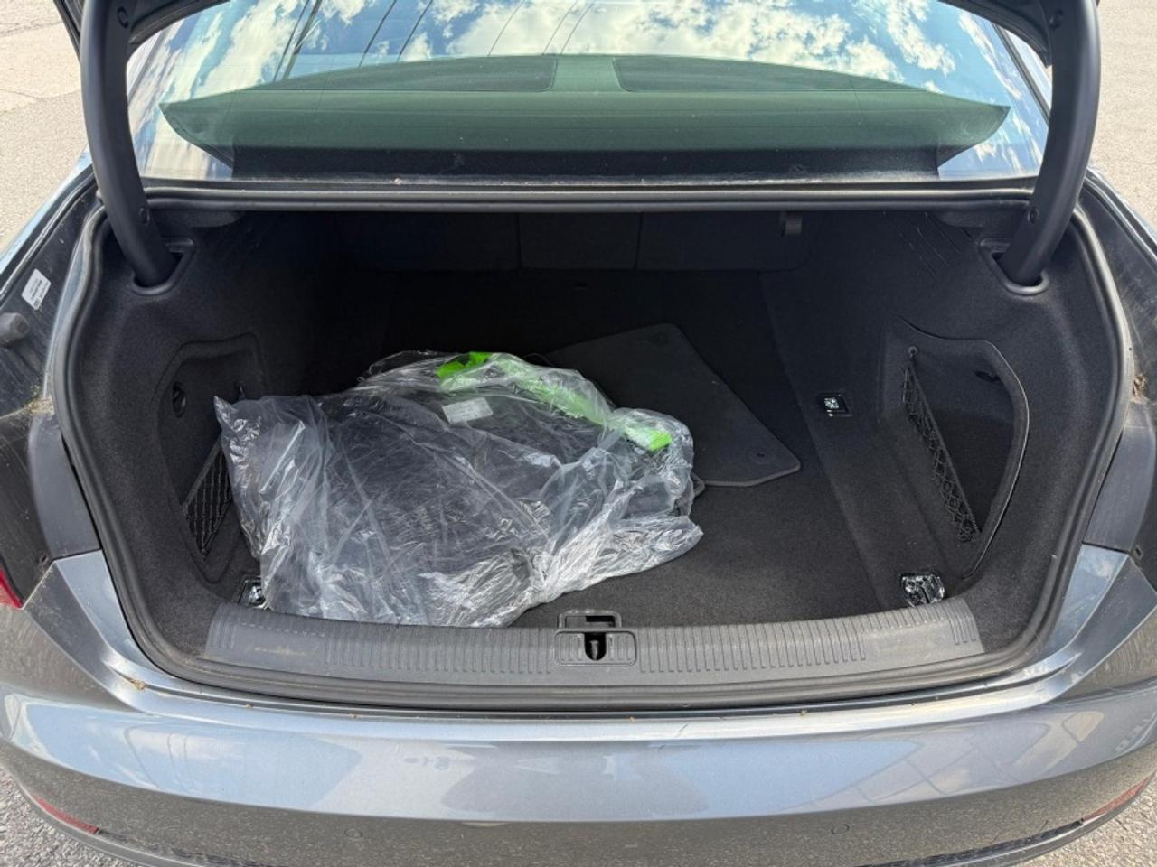2018 Audi A4 QUATTRO PROGRESSIV/ SUNROOF/ NAVIGATION/ REAR CAM - Photo #24
