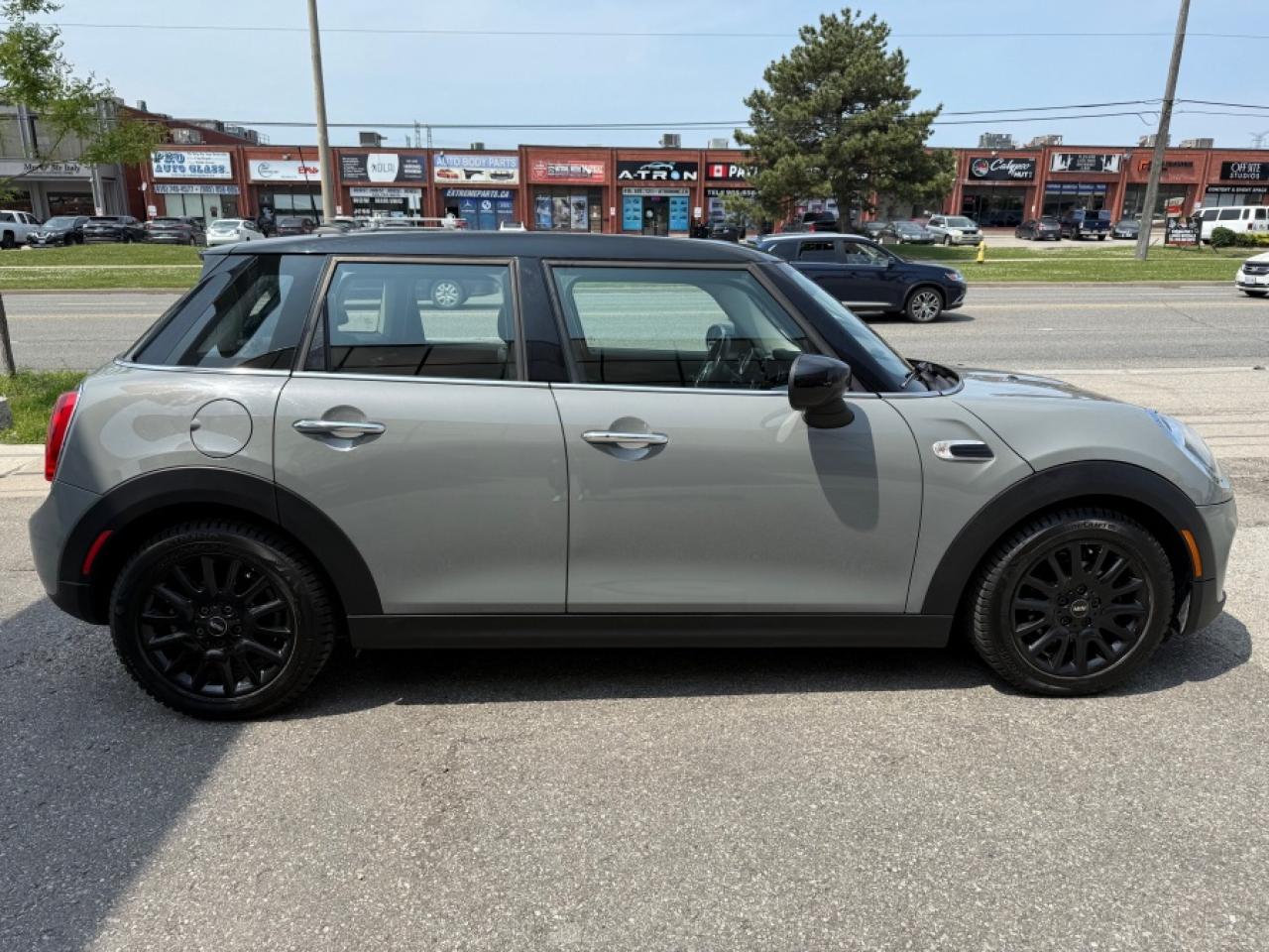 2021 MINI HARDTOP 4 DOOR COOPER/LEATHER/NAVIGATION/SUNROOF/AUTO - Photo #7
