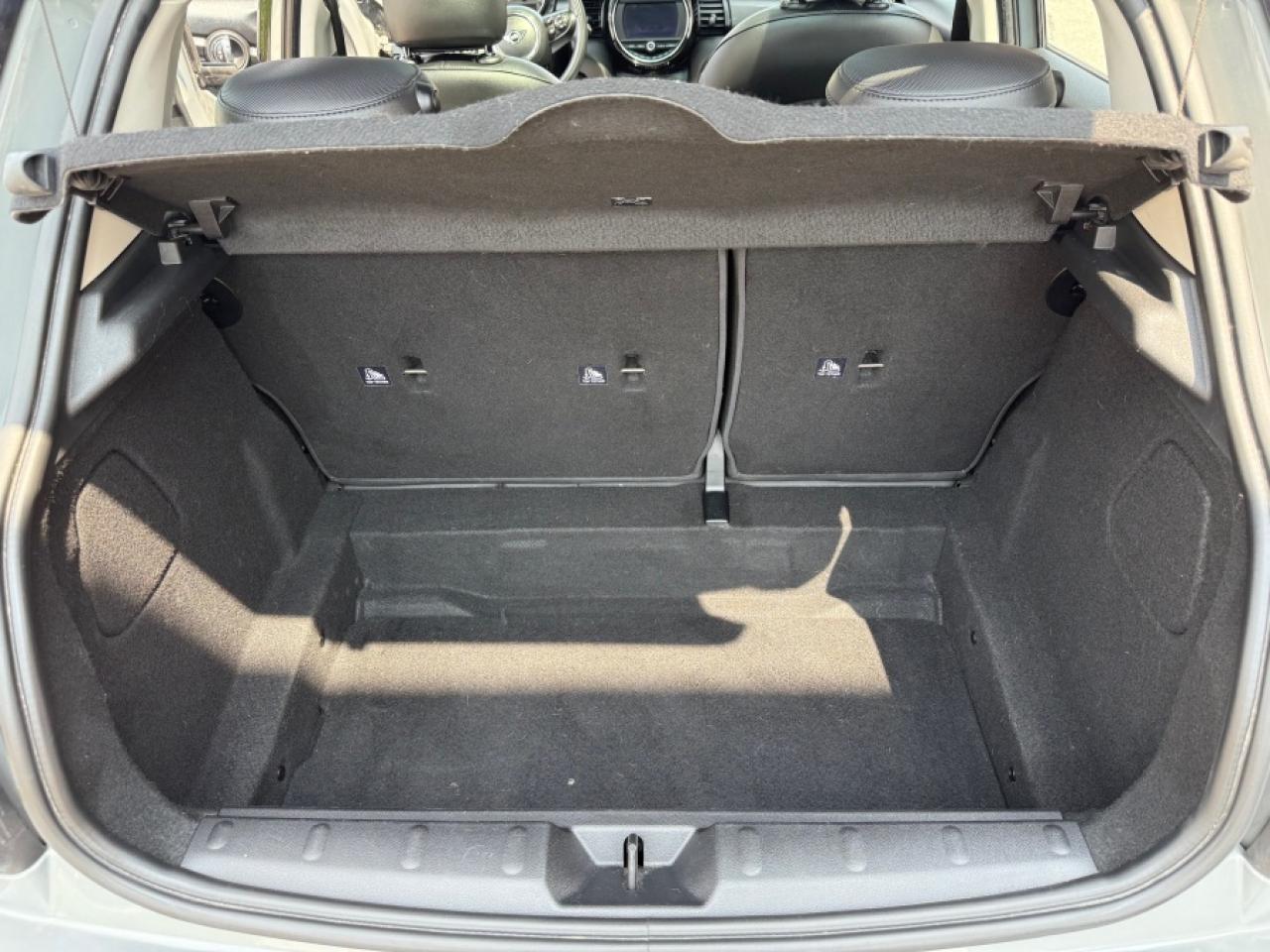 2021 MINI HARDTOP 4 DOOR COOPER/LEATHER/NAVIGATION/SUNROOF/AUTO - Photo #18