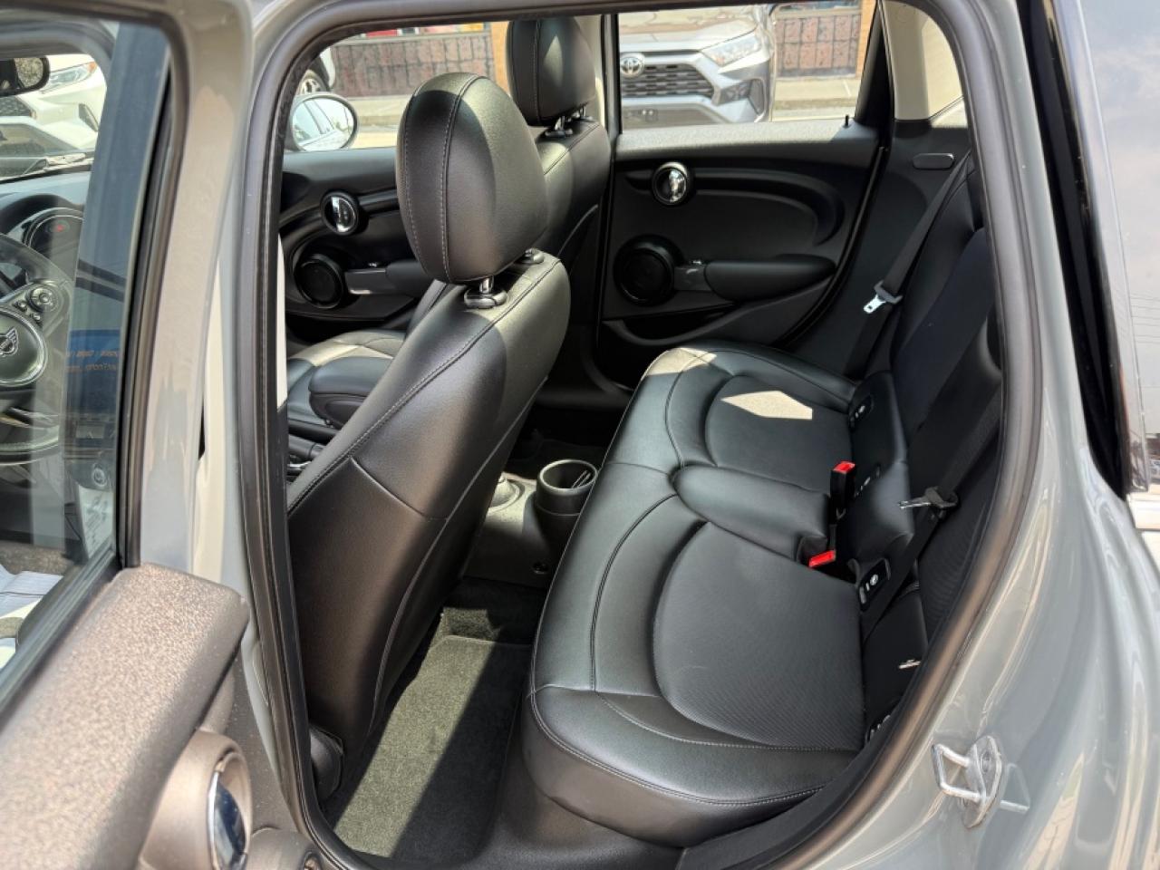 2021 MINI HARDTOP 4 DOOR COOPER/LEATHER/NAVIGATION/SUNROOF/AUTO - Photo #19