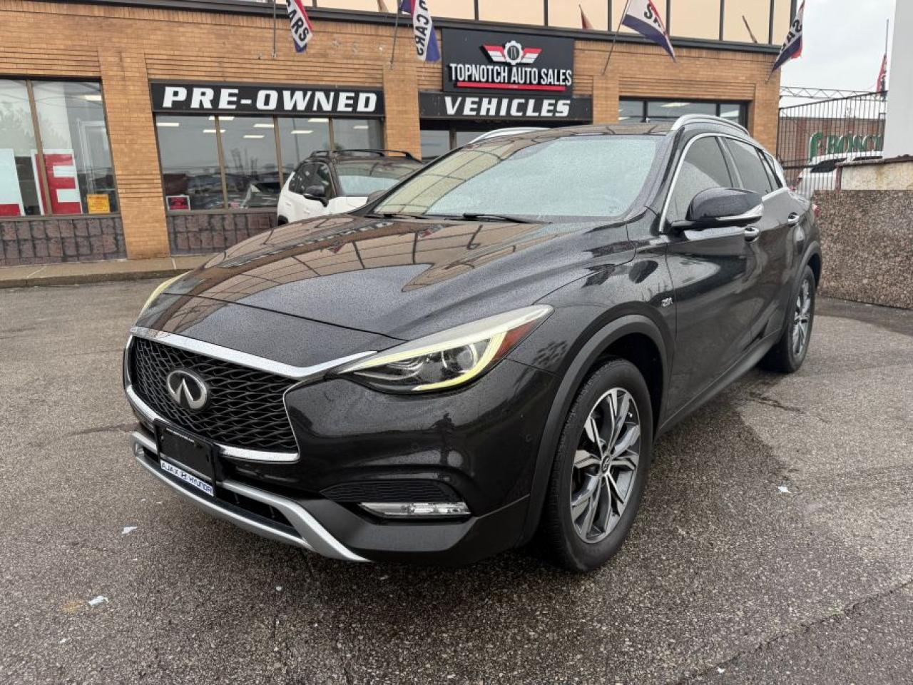 Used 2018 Infiniti QX30 PURE 2.0L AWD/NAVIGATION/LEATHER for sale in North York, ON