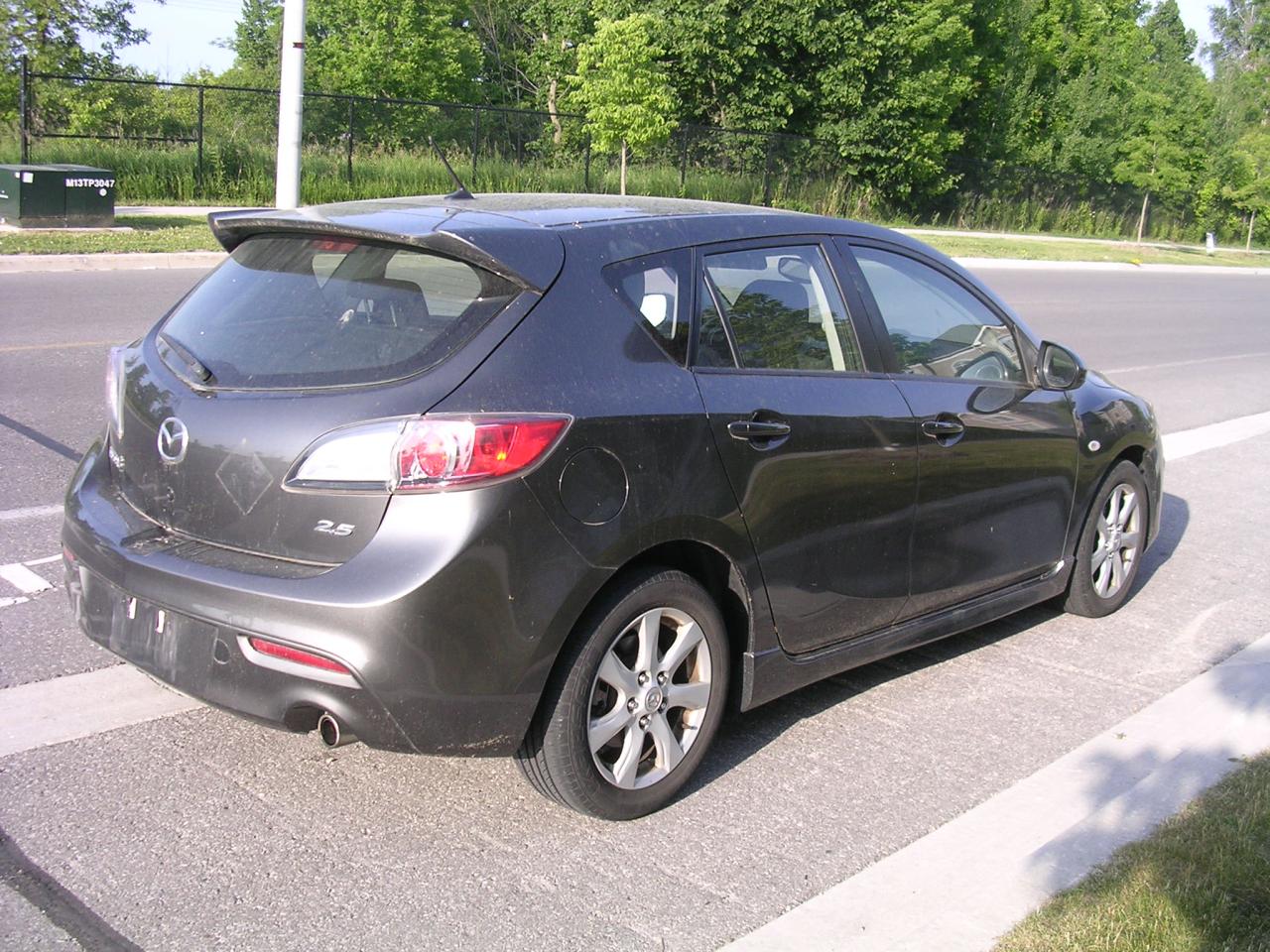 2010 Mazda MAZDA3 GS - Photo #3