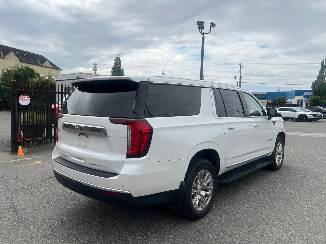2021 GMC Yukon XL Denali Photo28