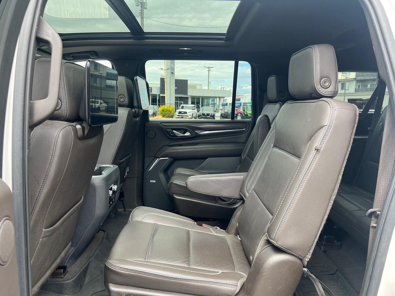 2021 GMC Yukon XL Denali Photo33