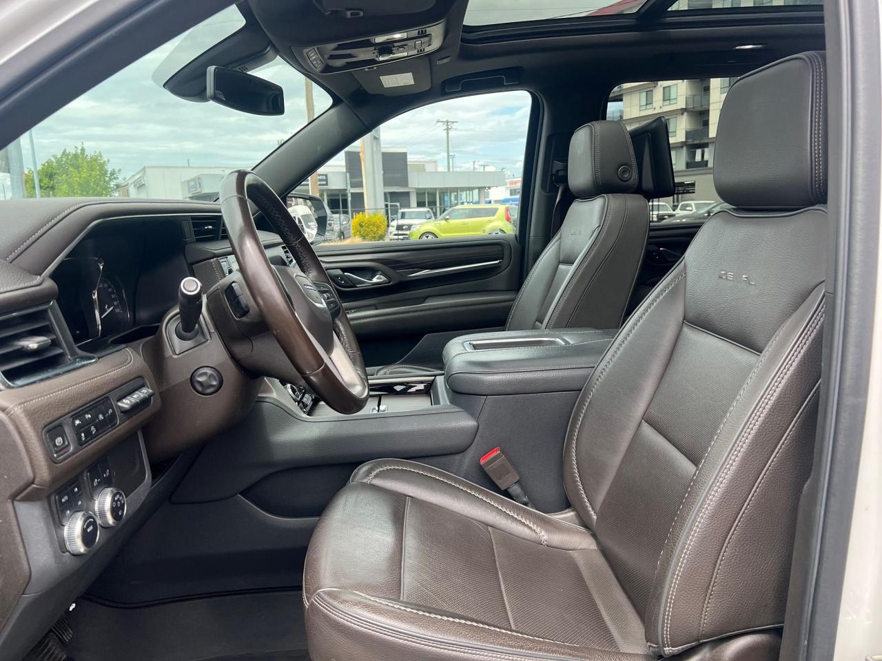 2021 GMC Yukon XL Denali Photo14