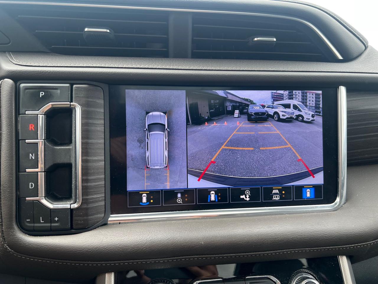 2021 GMC Yukon XL Denali Photo38