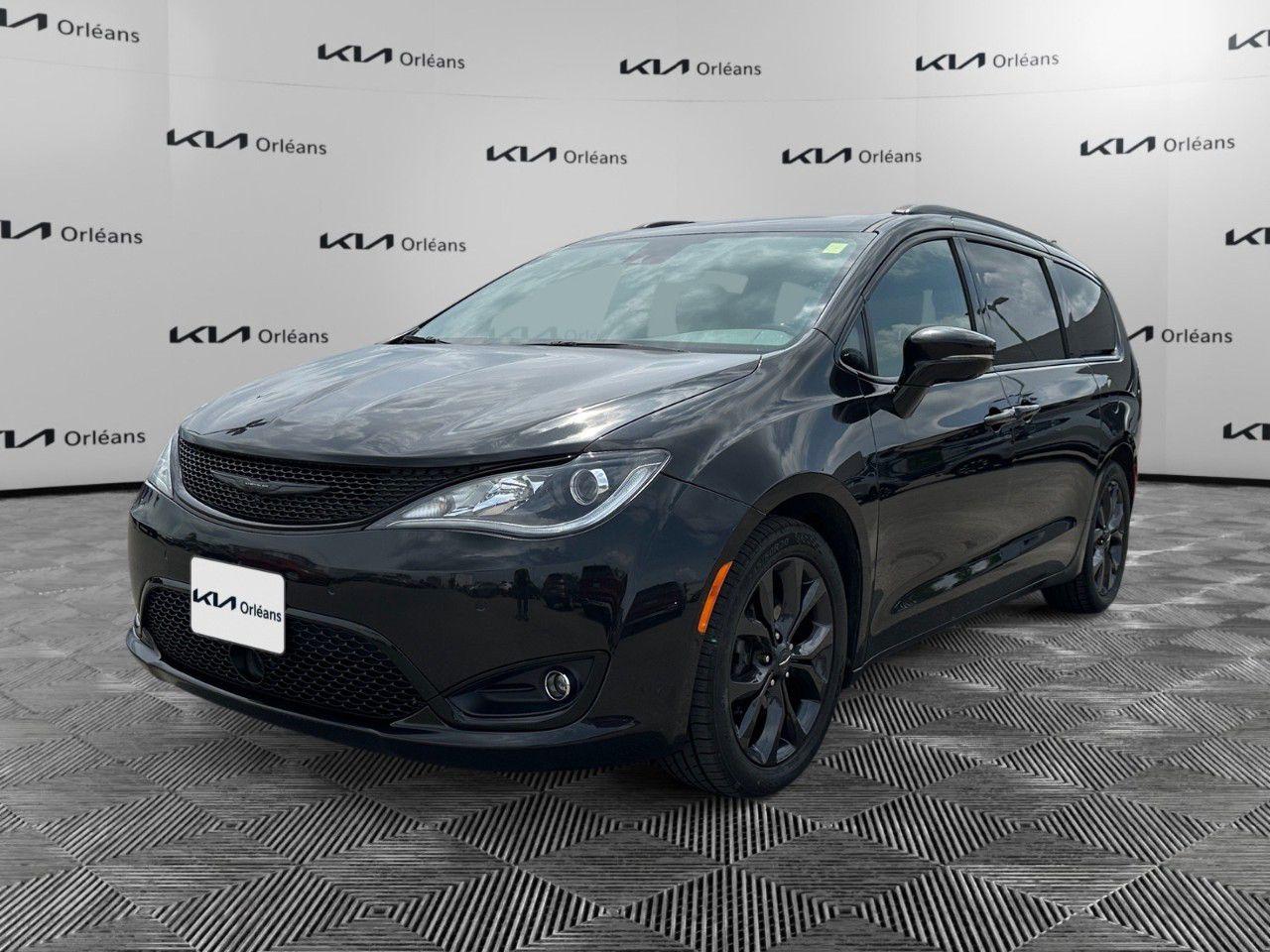 Used 2019 Chrysler Pacifica Limited 2WD for sale in Orleans, ON
