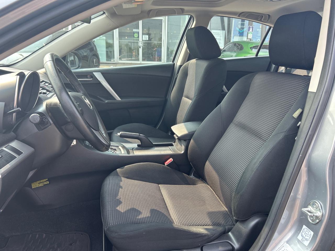 2012 Mazda MAZDA3 GS at Photo