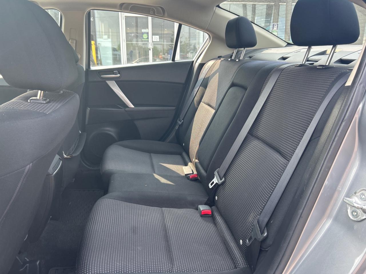 2012 Mazda MAZDA3 GS at Photo