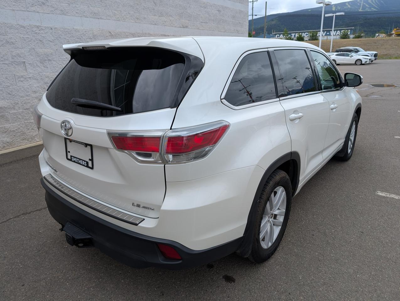 2015 Toyota Highlander LE AWD Photo