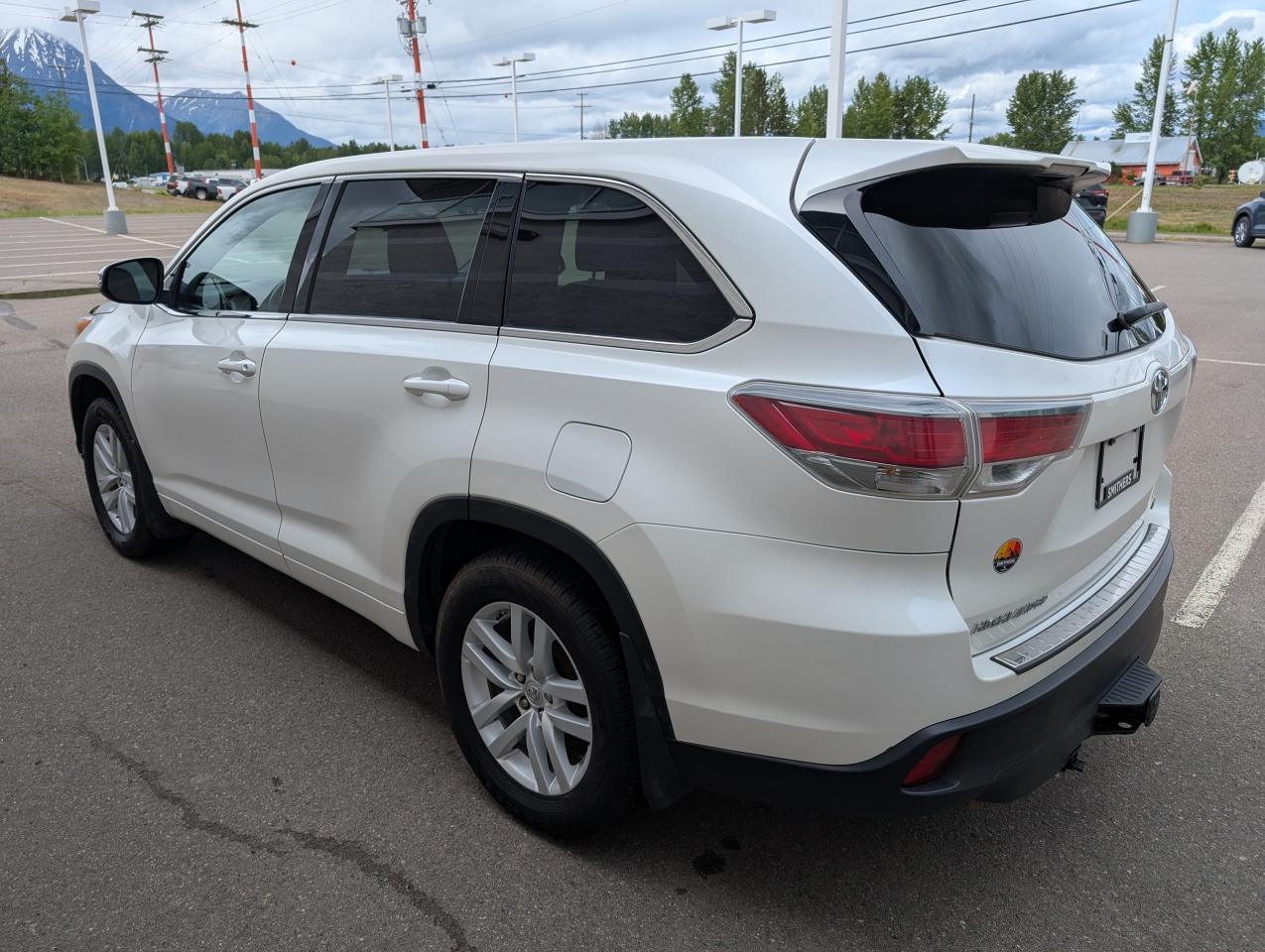 2015 Toyota Highlander LE AWD Photo4