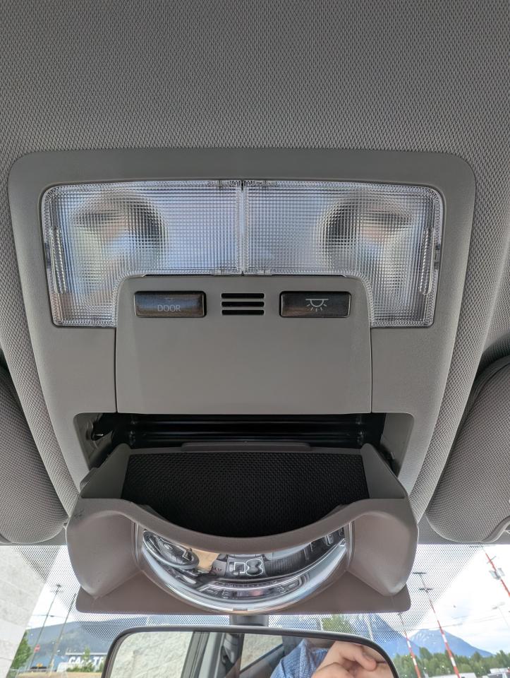 2015 Toyota Highlander LE AWD Photo