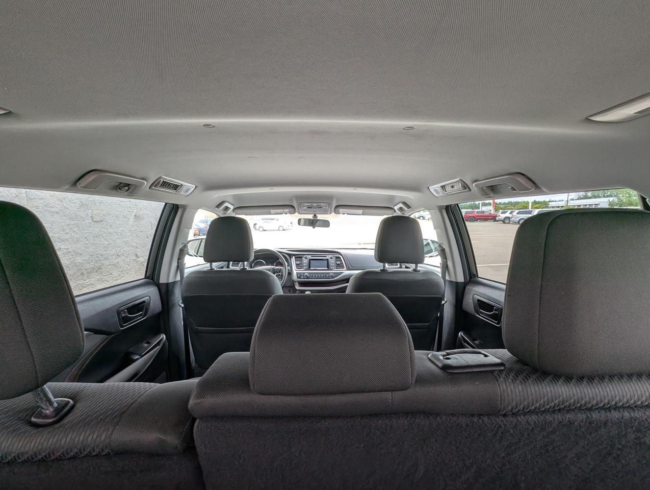 2015 Toyota Highlander LE AWD Photo