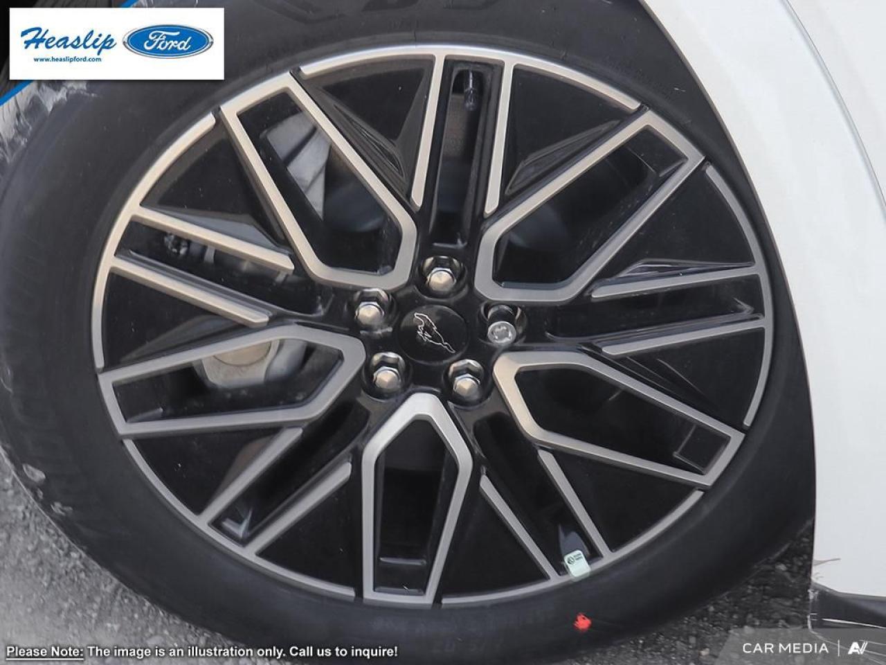 2025 Ford Mustang Mach-E Premium Photo5