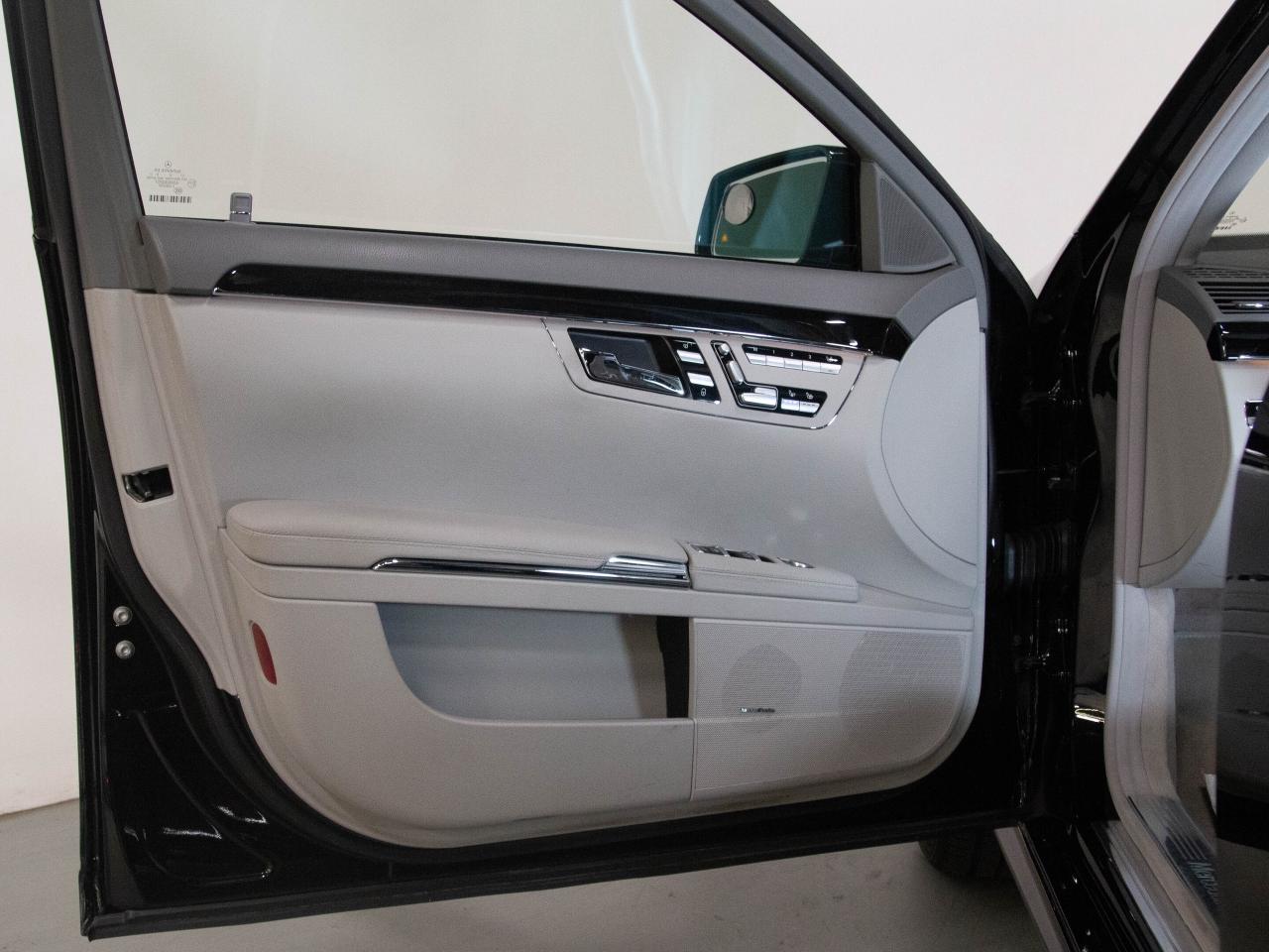 2011 Mercedes-Benz S-Class 550 | LWB | AMG PKG | NIGHT VISION |HARMAN/KARDON Photo