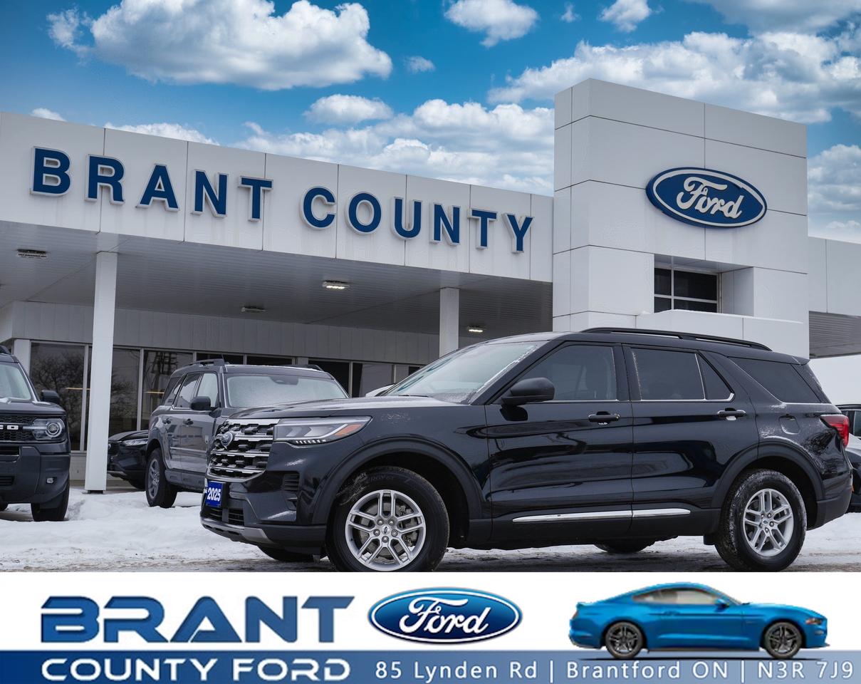 2025 Ford Explorer Awd | 7 Pass | Not A RENTAL | 4WD | LOW KM Photo