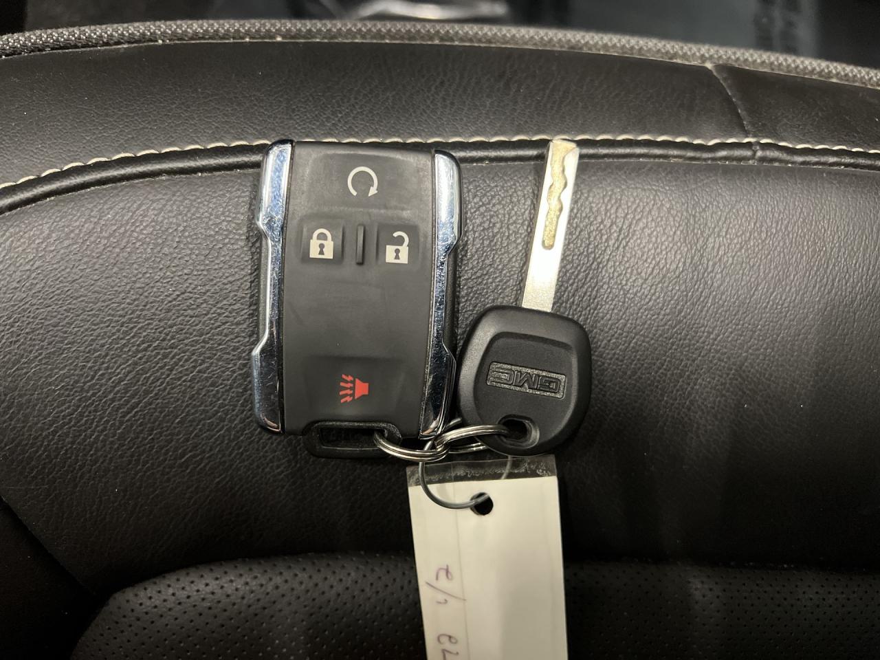 2019 GMC Canyon DENALI 4X4| LEATHER | CARPLAY | CREW| 20IN ALLOYS Photo