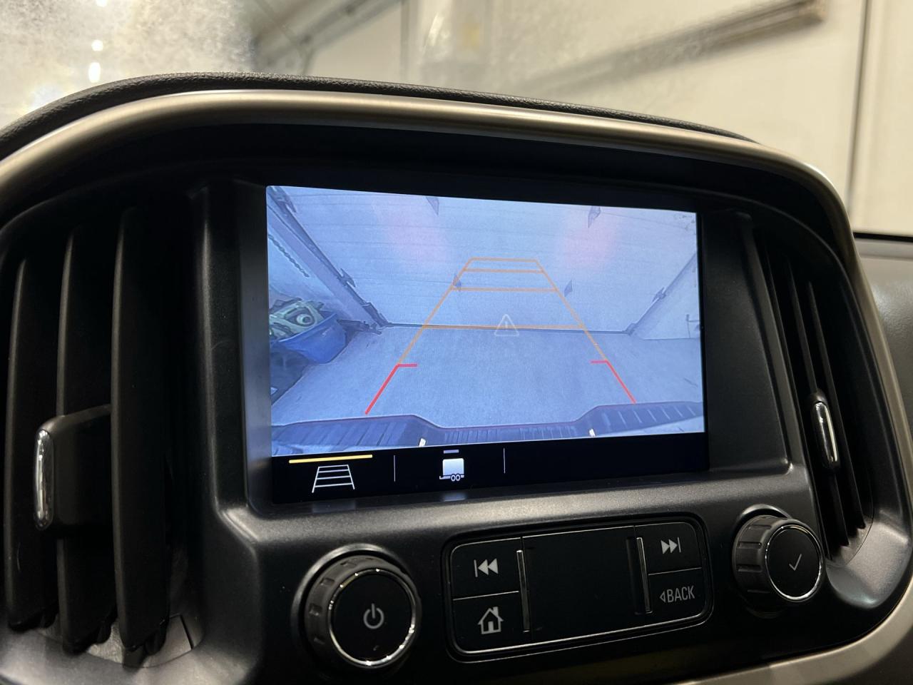 2019 GMC Canyon DENALI 4X4| LEATHER | CARPLAY | CREW| 20IN ALLOYS Photo