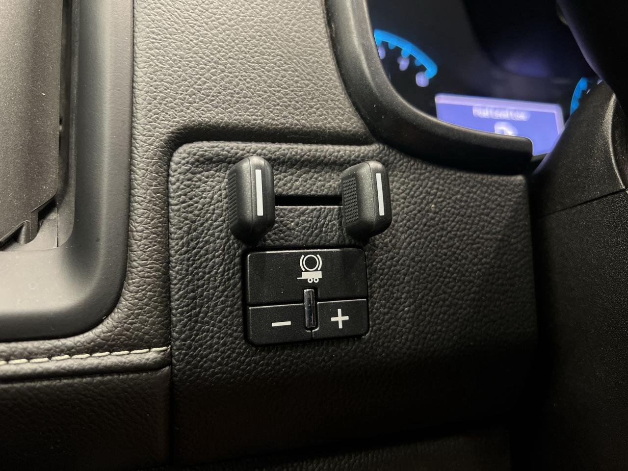 2019 GMC Canyon DENALI 4X4| LEATHER | CARPLAY | CREW| 20IN ALLOYS Photo