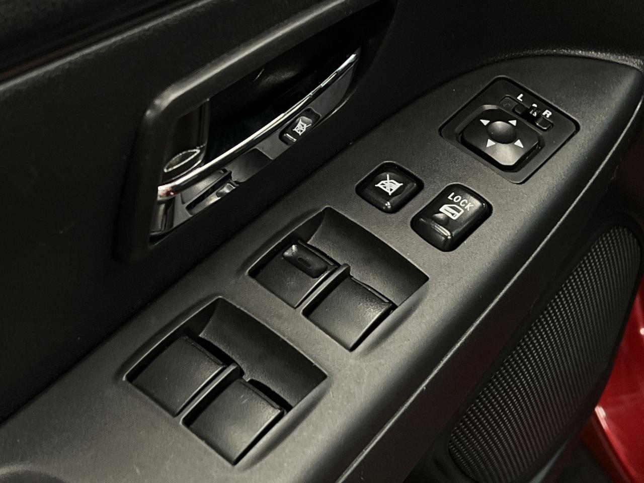 2021 Mitsubishi RVR SE AWD|HEATED SEATS|CARPLAY|REAR CAM|16IN ALLOYS Photo