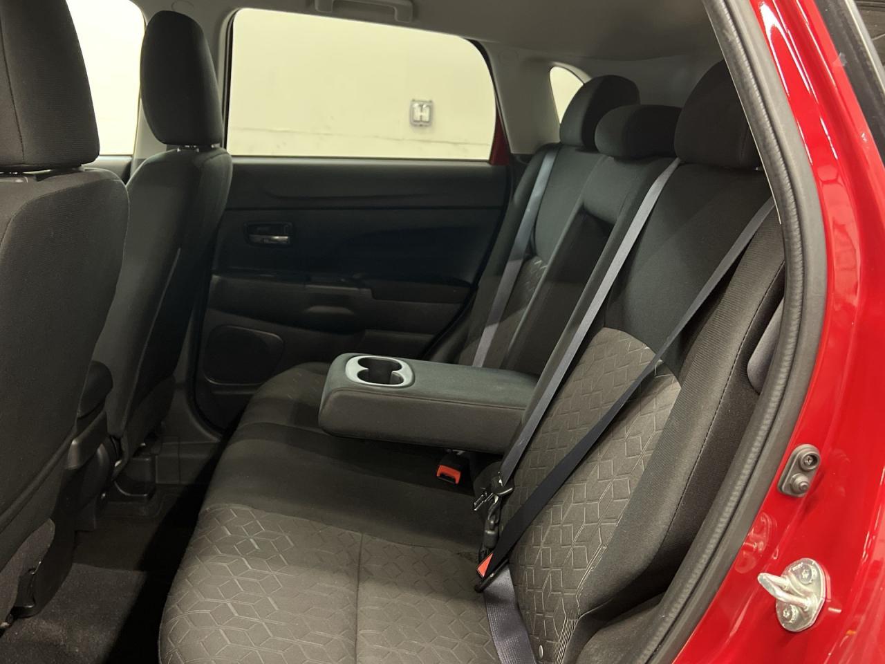 2021 Mitsubishi RVR SE AWD|HEATED SEATS|CARPLAY|REAR CAM|16IN ALLOYS Photo