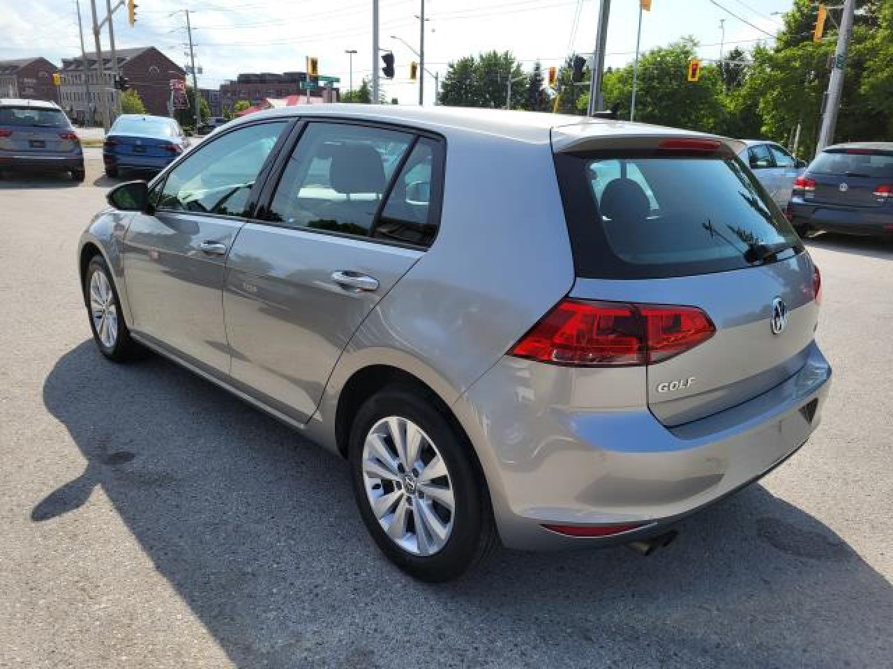 2016 Volkswagen Golf COMFORTLINE Photo5