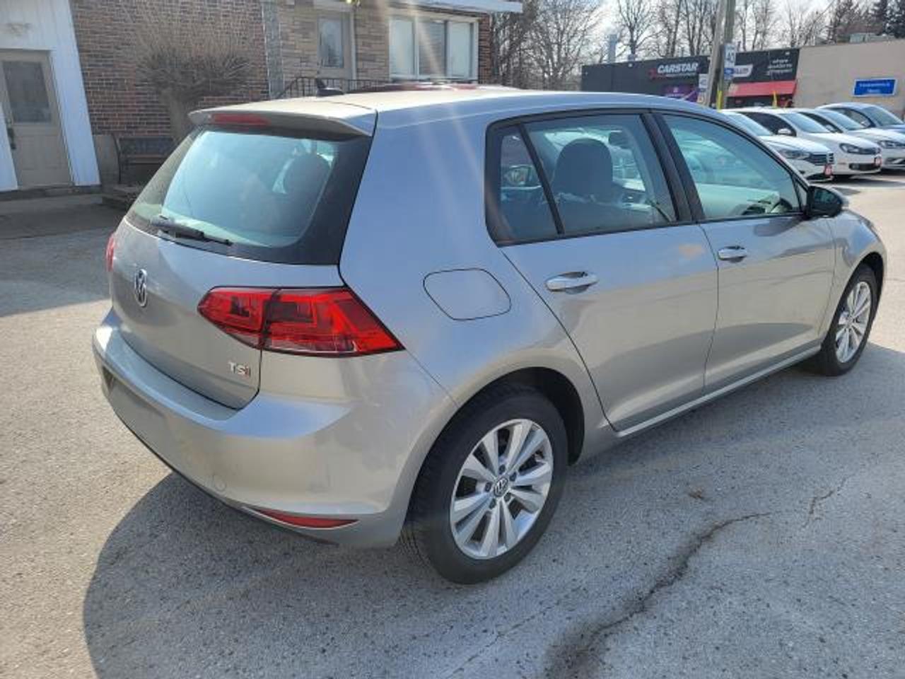 2016 Volkswagen Golf COMFORTLINE Photo2