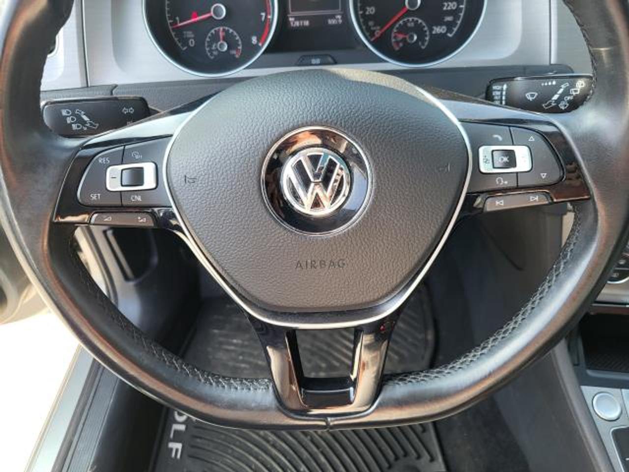 2016 Volkswagen Golf COMFORTLINE Photo