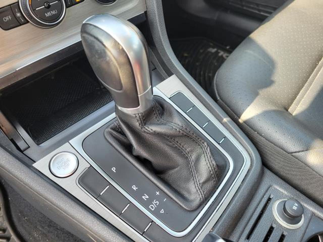 2016 Volkswagen Golf COMFORTLINE Photo