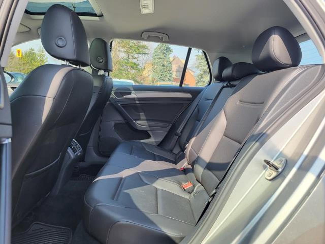 2016 Volkswagen Golf COMFORTLINE Photo