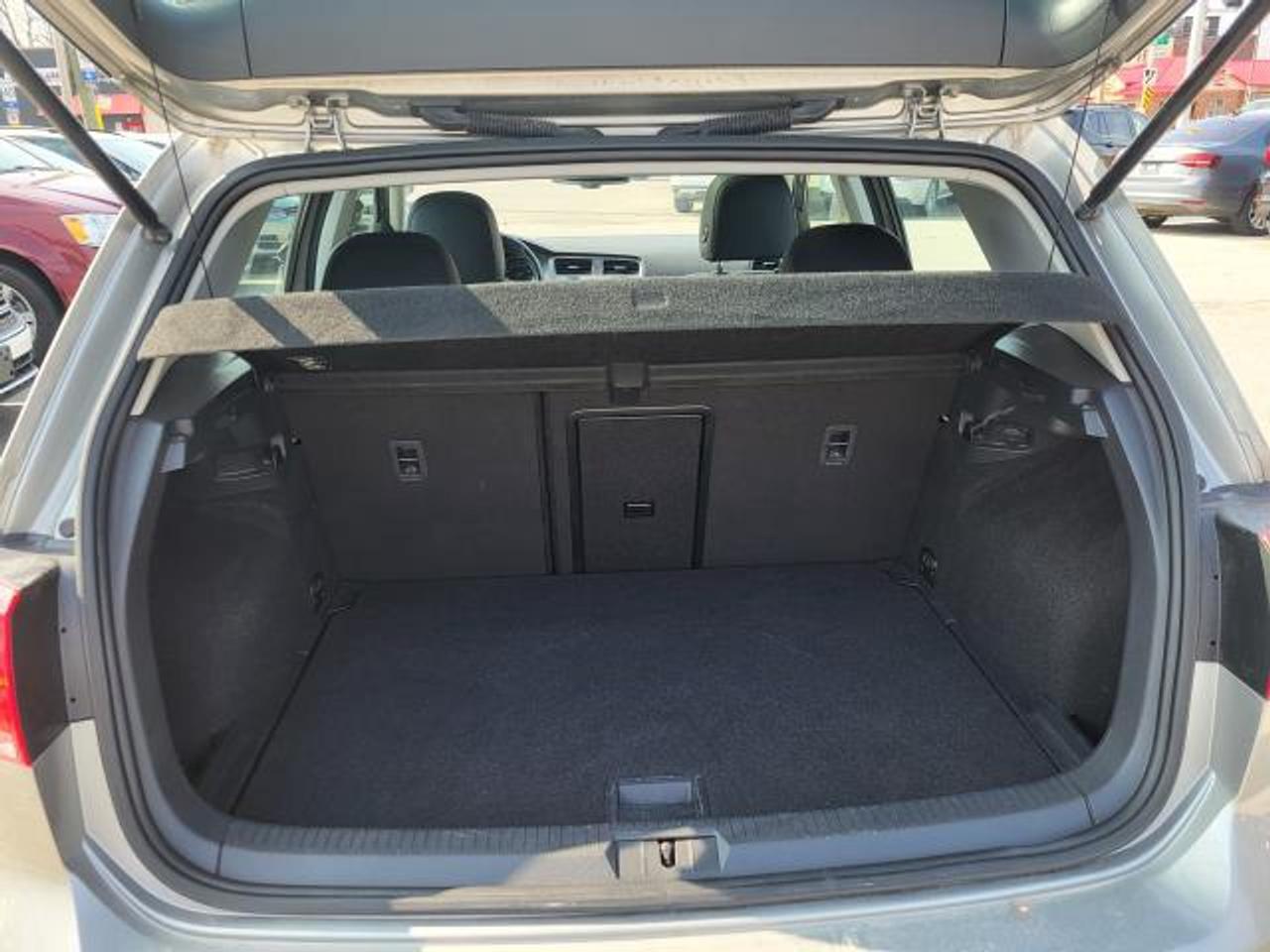 2016 Volkswagen Golf COMFORTLINE Photo