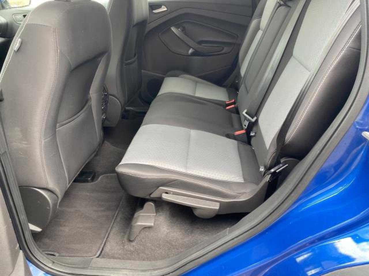 2019 Ford Escape SE 4WD - Photo #9