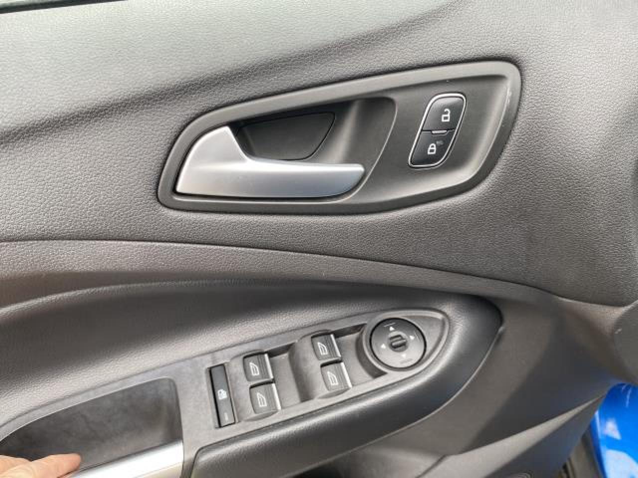 2019 Ford Escape SE 4WD - Photo #11