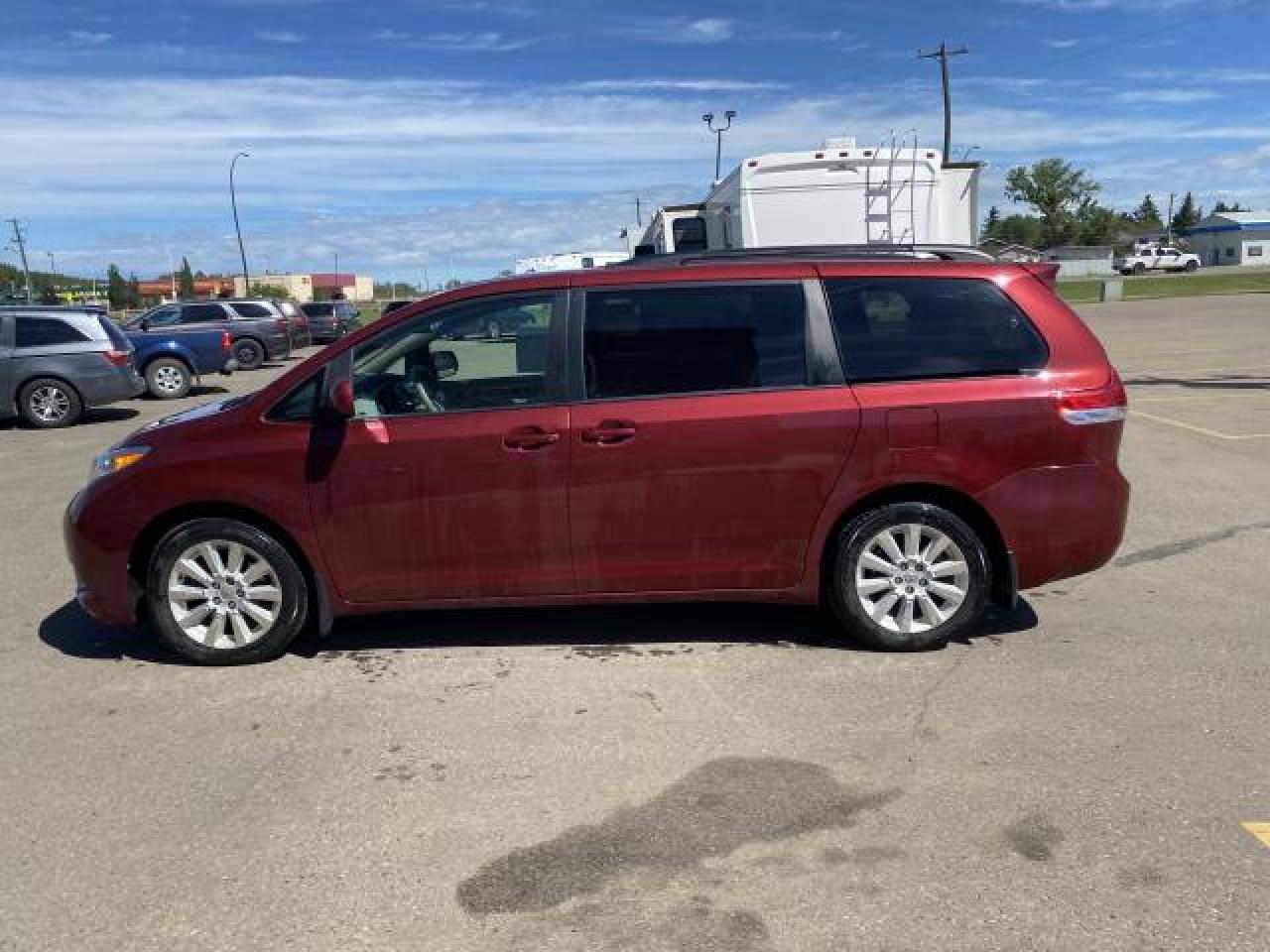 2012 Toyota Sienna LE AWD 7-PASSENGER V - Photo #5